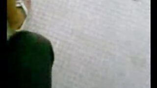 دو تنگ بلی میں سے ان ...