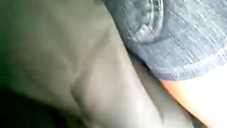 بچہ لالچ کے ساتھ پڑو ...