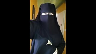 نوجوان قدرتی حسن خود ...