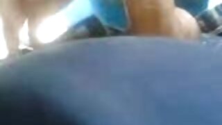 Busty یوگا انسٹرکٹر.